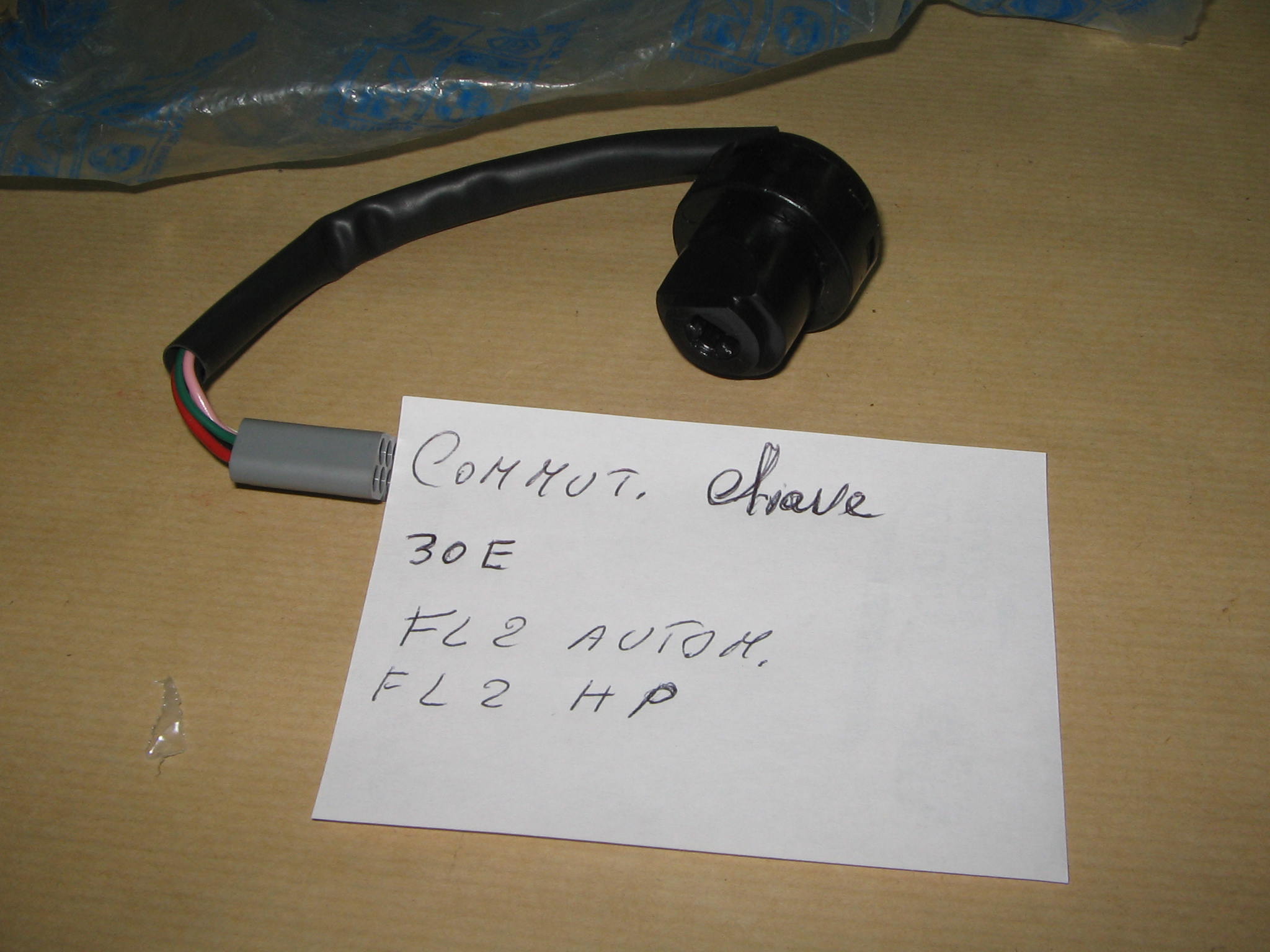 COMMUTATORE CHIAVE VESPA NUOVO N. 20989